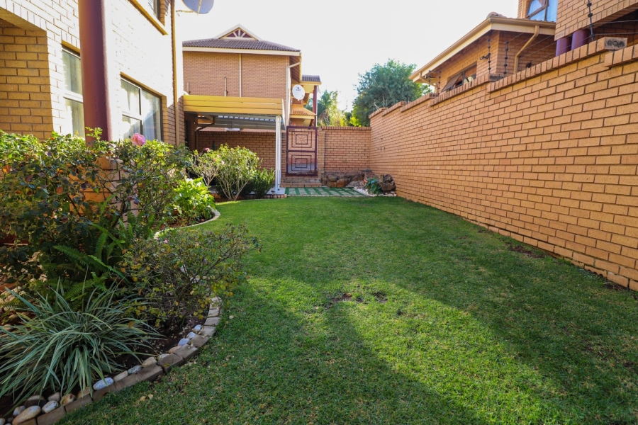 4 Bedroom Property for Sale in Heuwelsig Free State